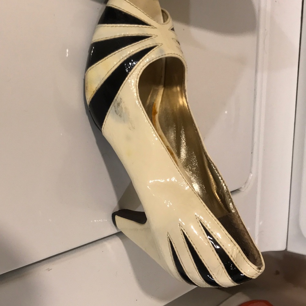 Shoes - Picture 2 of 5